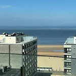 Spacious And Modern With Open Sea View Ostende