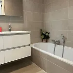 Spacious And Modern With Open Sea View Lejlighed *