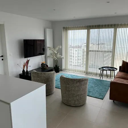Spacious And Modern With Open Sea View דירה אוסטנדה