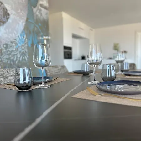 Spacious And Modern With Open Sea View