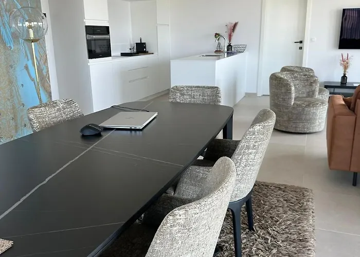 Spacious And Modern With Open Sea View Apartment