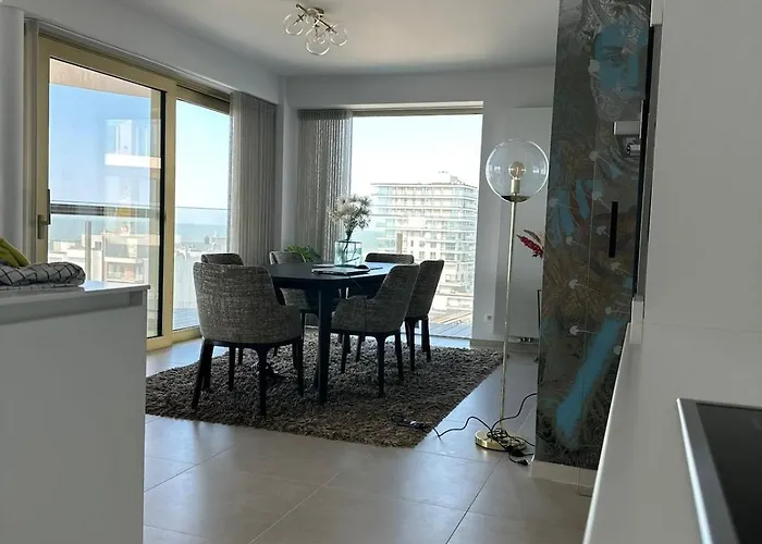 Spacious And Modern With Open Sea View