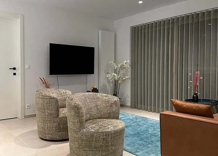 Apartment Spacious And Modern With Open Sea View