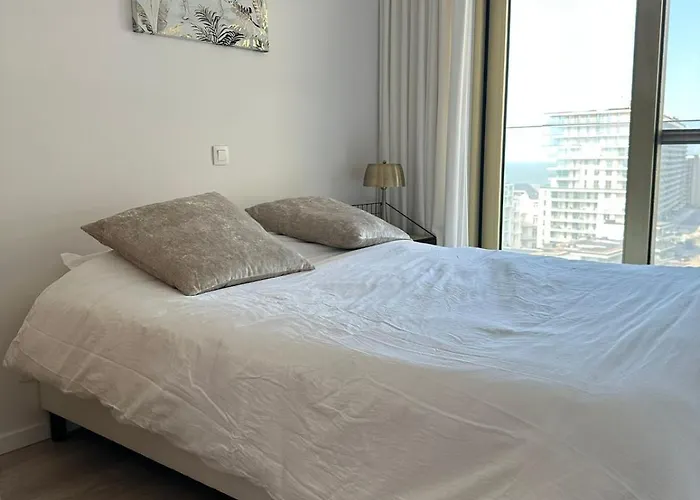 Spacious And Modern With Open Sea View Apartment