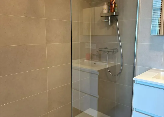 Spacious And Modern With Open Sea View Apartment *